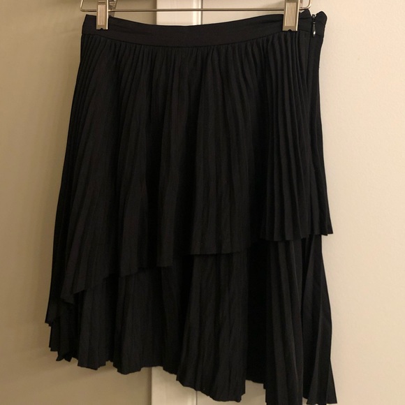 Aritzia Wilfred black pleated skirt - Picture 8 of 9